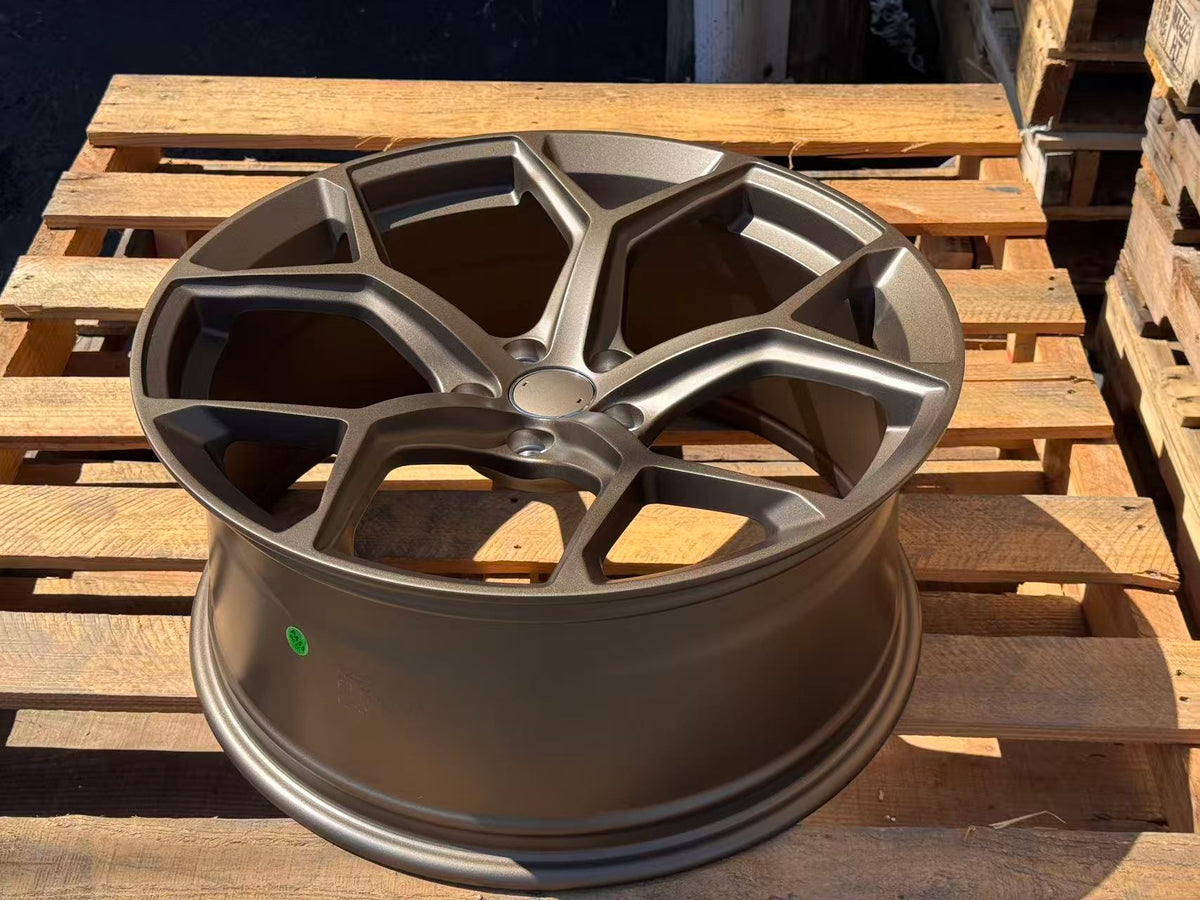 AU16 20x9 5x112 +32 66.6 Matte Bronze