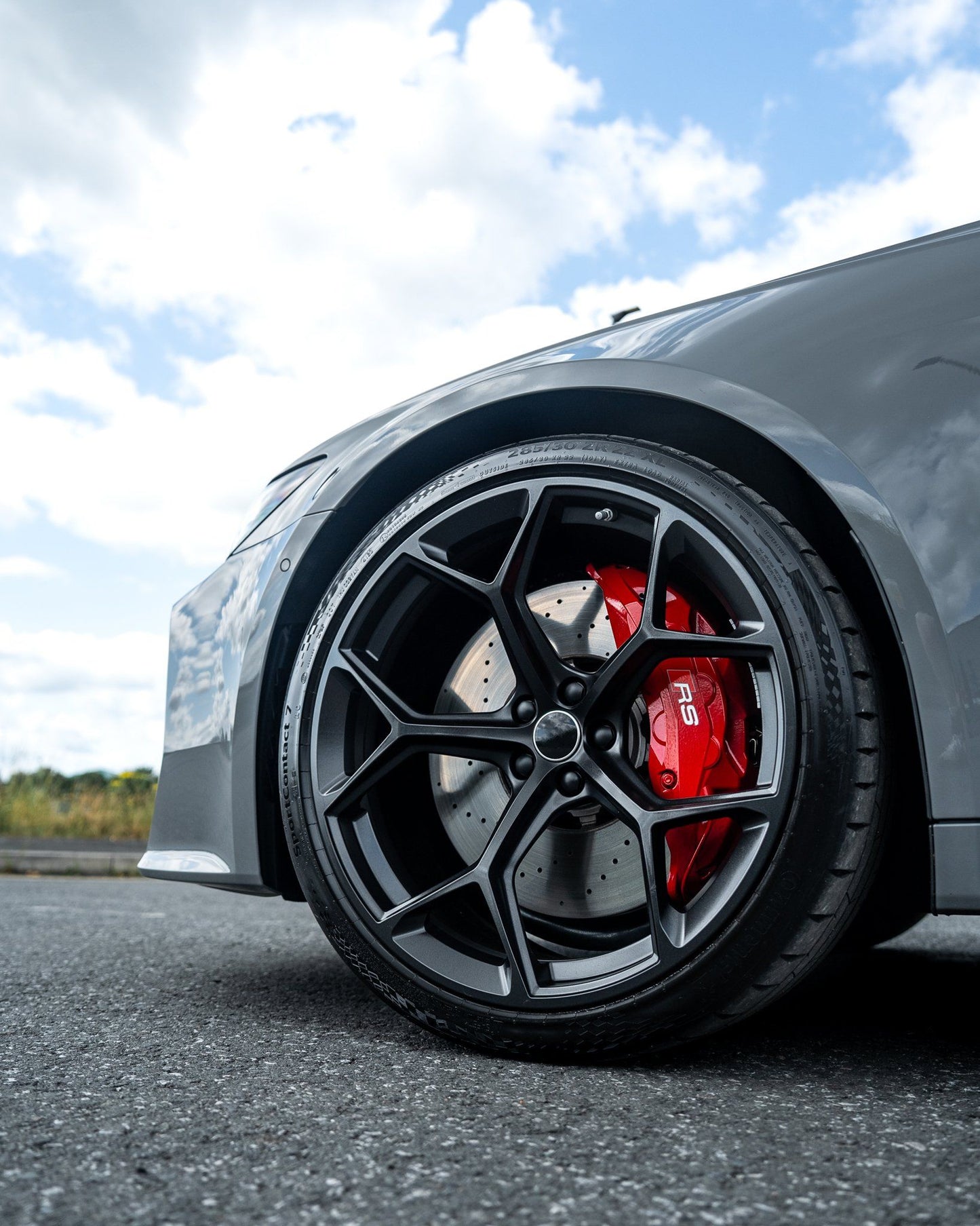 AU16 20x9 5x112 +32 66.6 Gloss Black