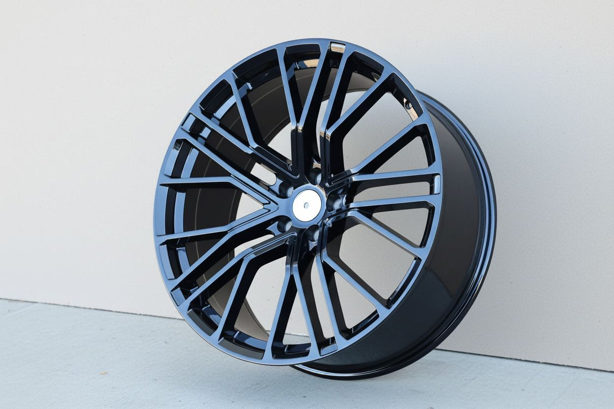 AU17 22x9.5 5x112 +26 66.6 Gloss Black
