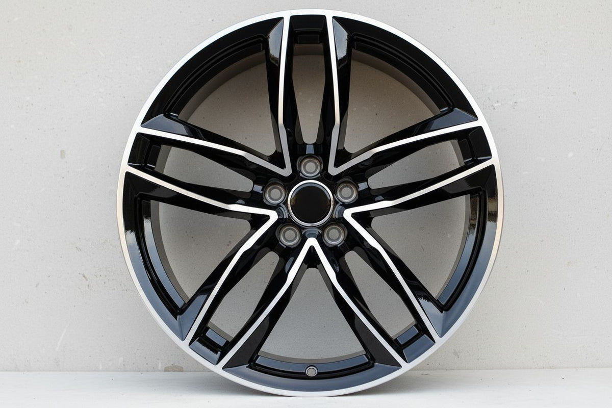 AU3 18X8 5X112 +35 66.6 Black Machined Face