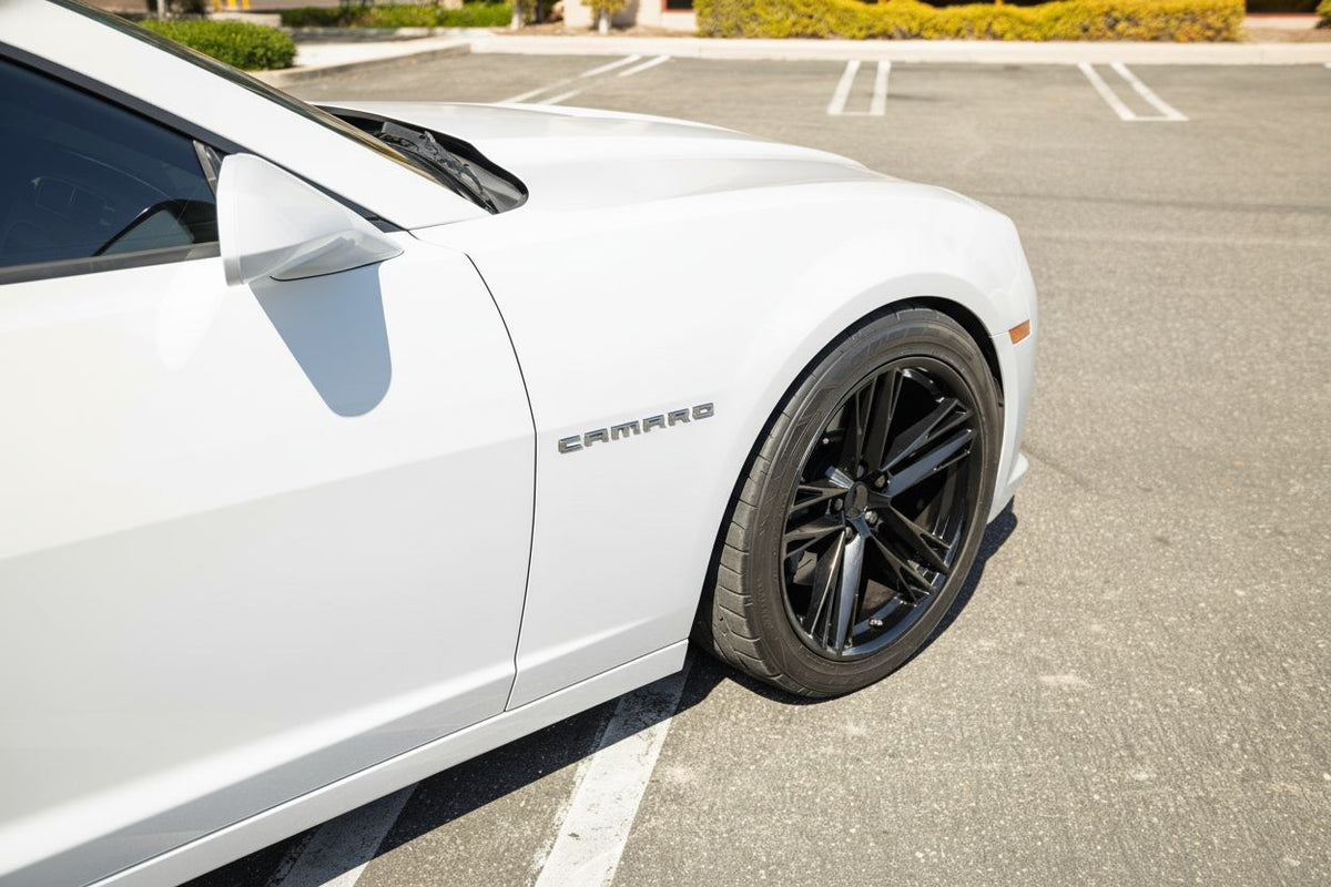 CH2 Front: 20x10 Rear: 20x11 5x120 - Gloss Black (Staggered Wheels)