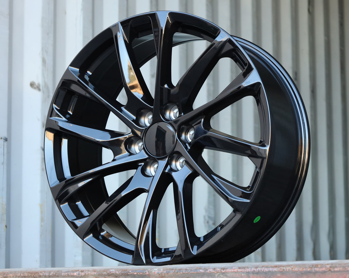 GM4 22x9 6x139.7 +24 78.1 GLOSS BLACK (FITS GMC SILVERADO TAHOE SIERRA)