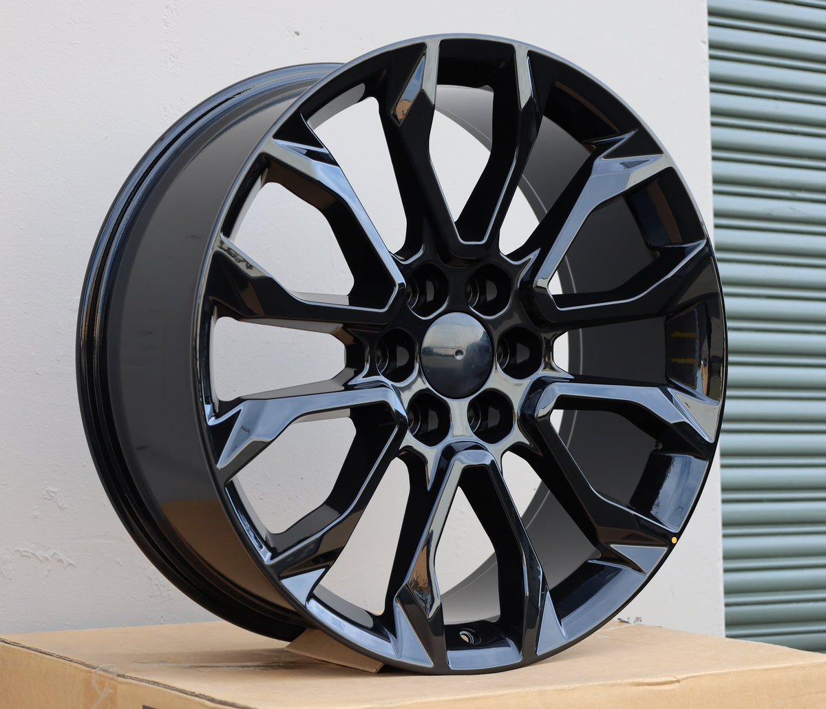 GM7 22X9 6X139.7 +24 78.1 GLOSS BLACK FITS GMC SILVERADO TAHOE SIERRA