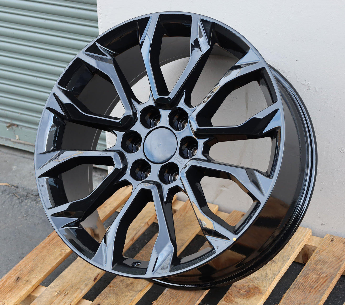 GM7 22X9 6X139.7 +24 78.1 GLOSS BLACK FITS GMC SILVERADO TAHOE SIERRA