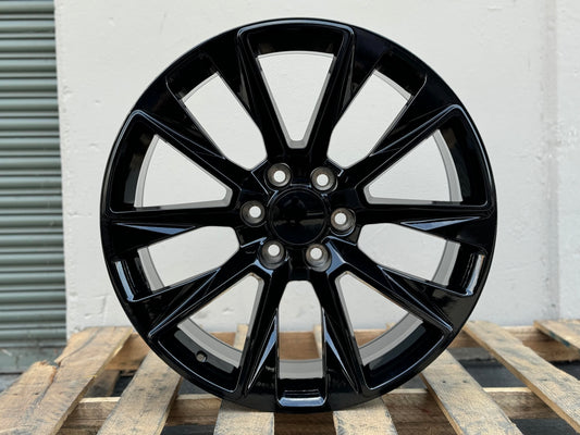 GM6 22x9 6x139.7 +24 78.1 GLOSS BLACK (FITS GMC SILVERADO TAHOE SIERRA)
