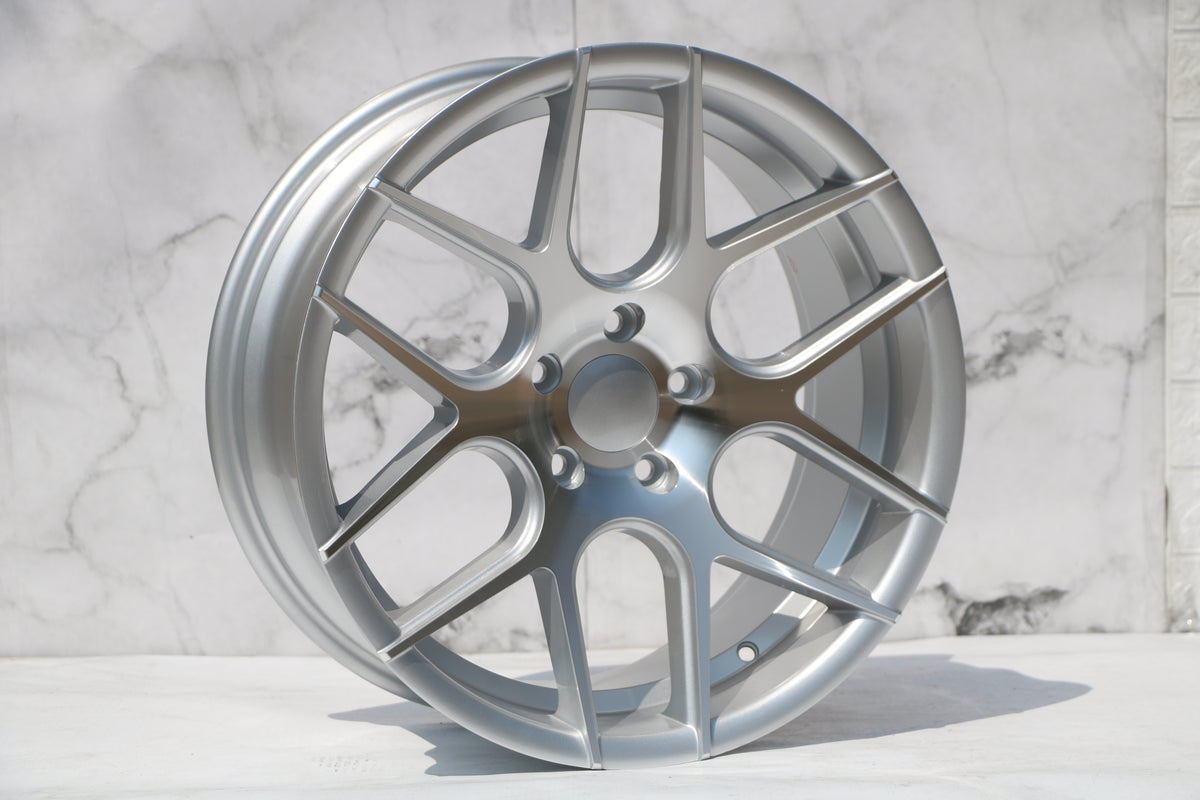 W001-SMF 18x8.0 5x112/114.3 ET35 73.1 Silver Machined Face Set of 4 Wheels