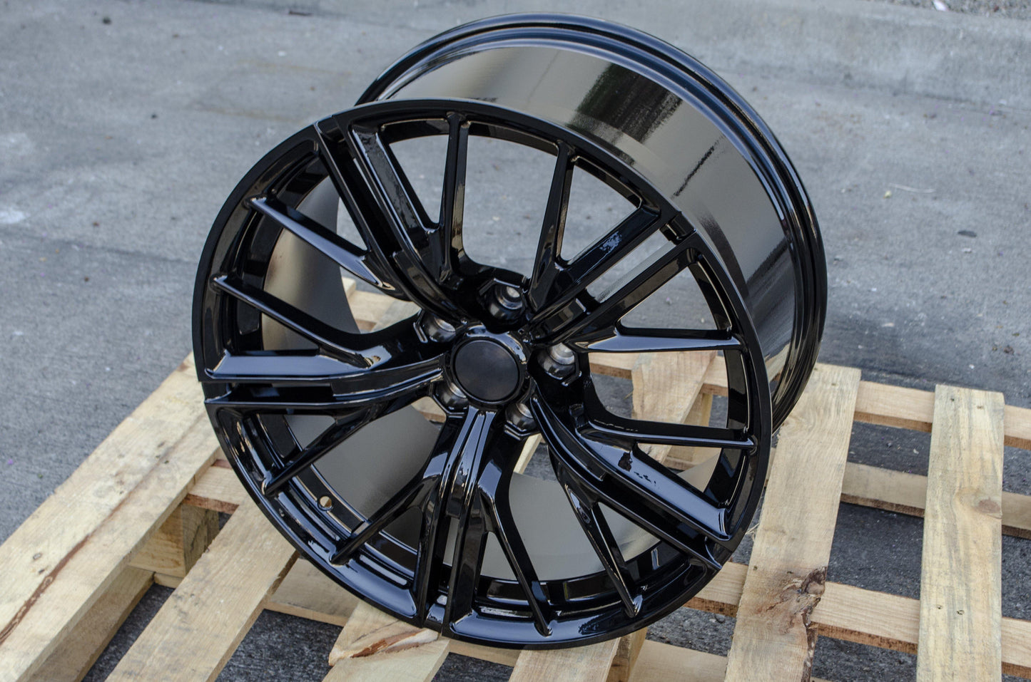 CH1 20x11 5X120 +43 66.9 (GLOSS BLACK) - alphasone