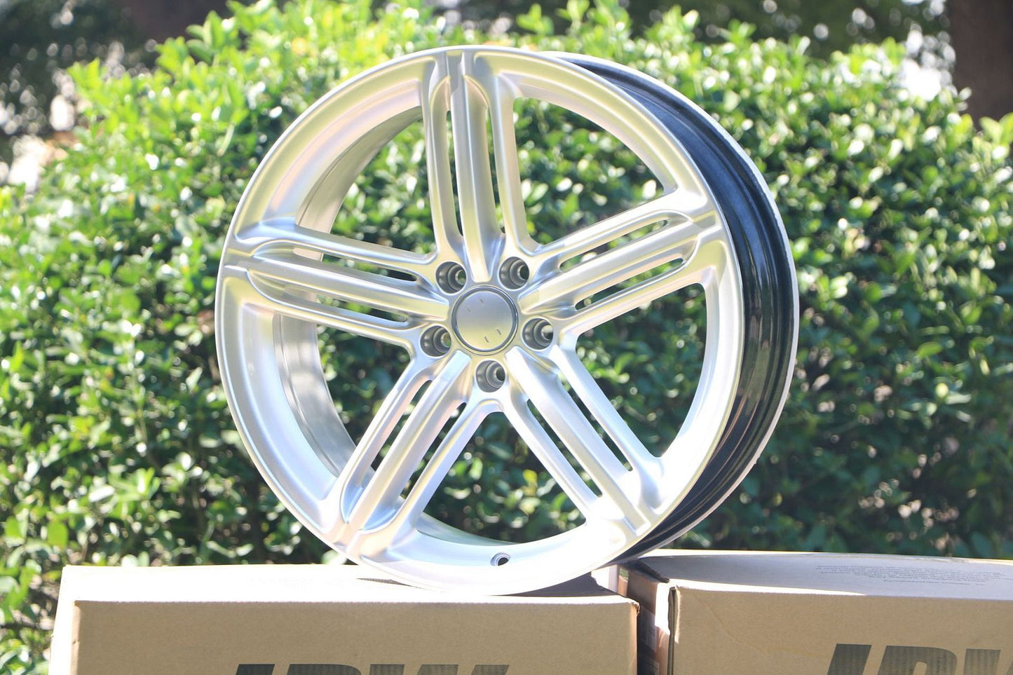 SET OF 4 WHEELS RIMS / W620 Hyper Silver 20*9.0 ET40 5*112 - alphasone