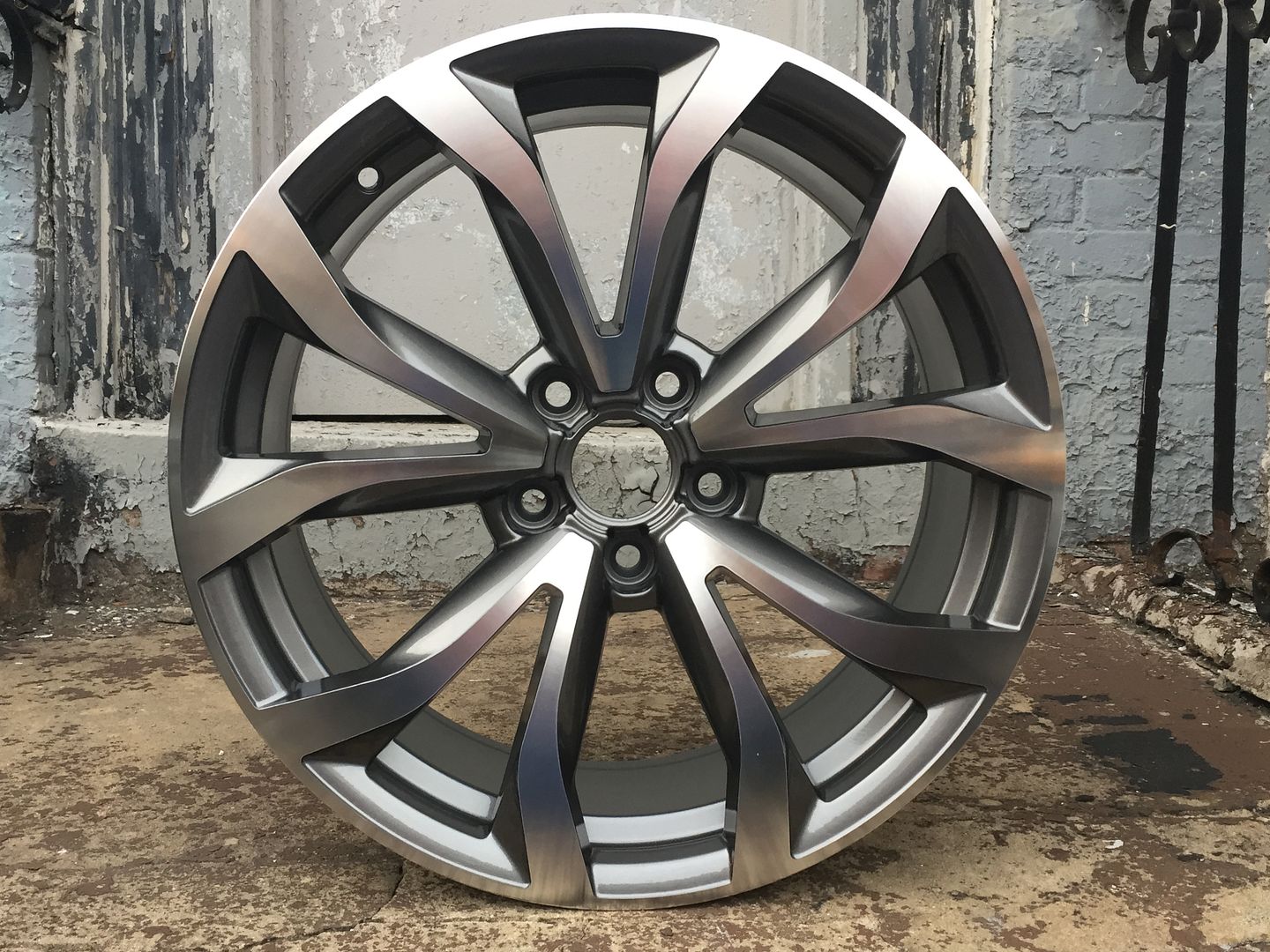 SET OF 4 WHEELS RIMS / W625 Gunmetal Machined Face 18*8.0 Et35 5*112 CB66.56 - alphasone