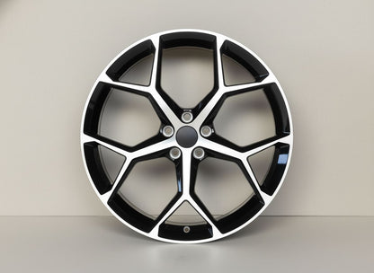 AU16 19x8.5 5x112 +32 66.6 Black Machined Face
