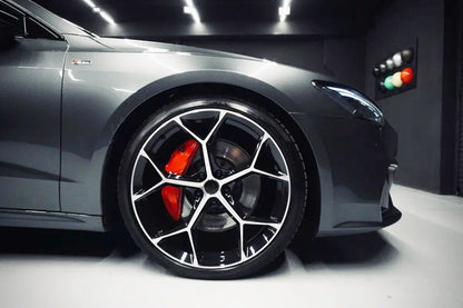 AU16 19x8.5 5x112 +32 66.6 Black Machined Face