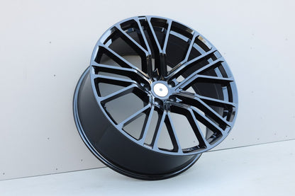 AU17 19x8.5 5x112 +32 66.6 Gloss Black