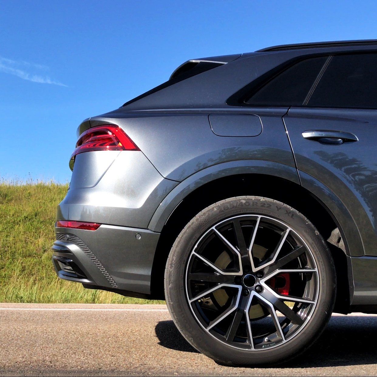 AU5 20X9 5X112 +35 66.6 Gloss Black Machined Face