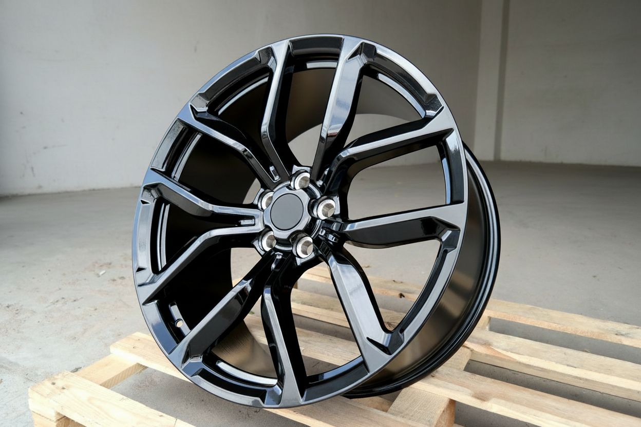 LR3 22x9.5 5x108 +45 63.4 Gloss Black