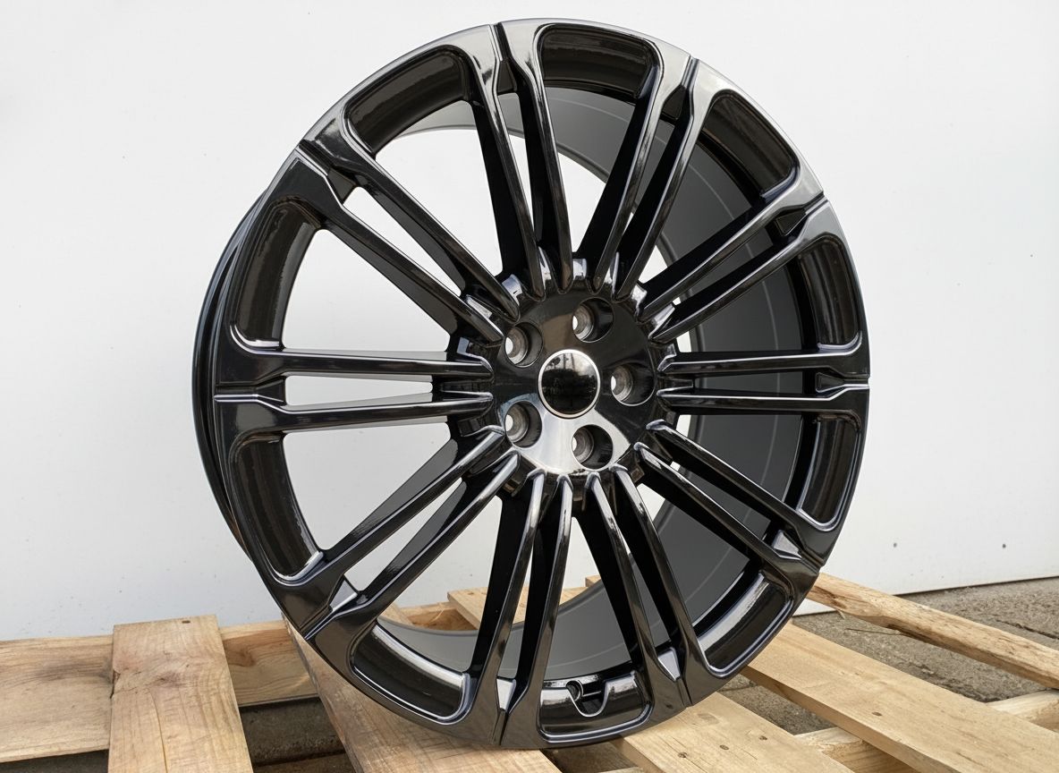 LR4 22x9.5 5x120 +45 72.6 Gloss Black
