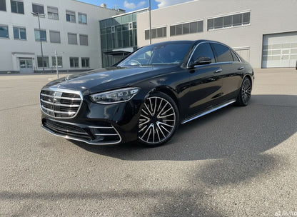 MB15 20x8.5 5x112 +42 66.6 Black Machined Face