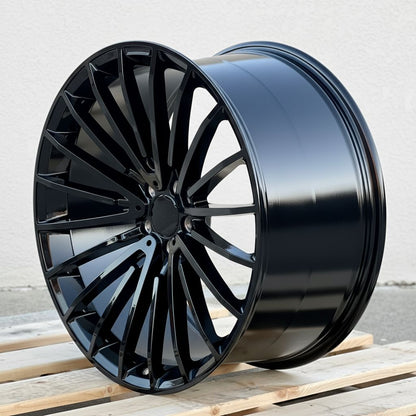 MB15 18x9.5 5x112 +45 66.6 Gloss Black