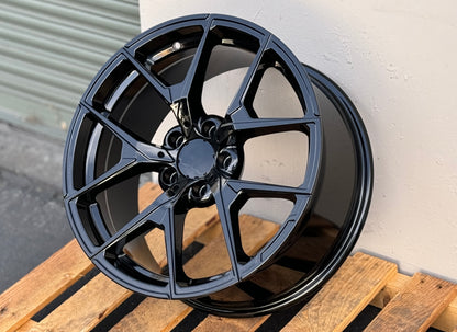 MB19 18x8.5 5x112 +38 66.6 Gloss Black