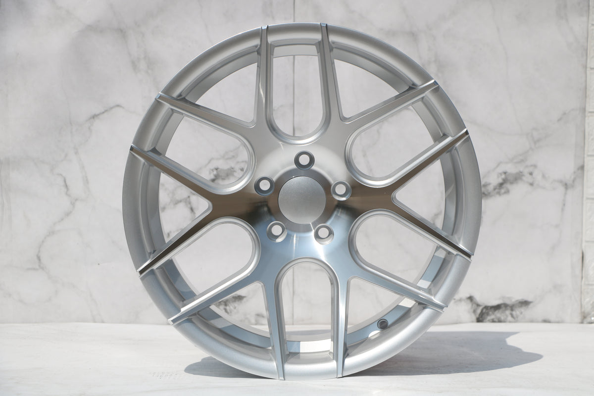 W001-SMF 18x8.0 5x112/114.3 ET35 73.1 Silver Machined Face Set of 4 Wheels