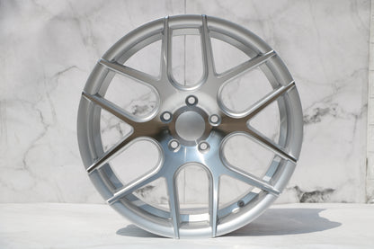 W001-SMF 18x8.0 5x112/114.3 ET35 73.1 Silver Machined Face Set of 4 Wheels