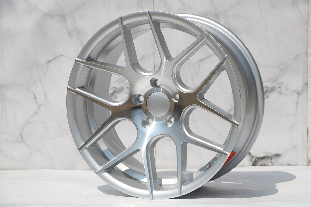 W001-SMF 18x8.0 5x112/114.3 ET35 73.1 Silver Machined Face Set of 4 Wheels