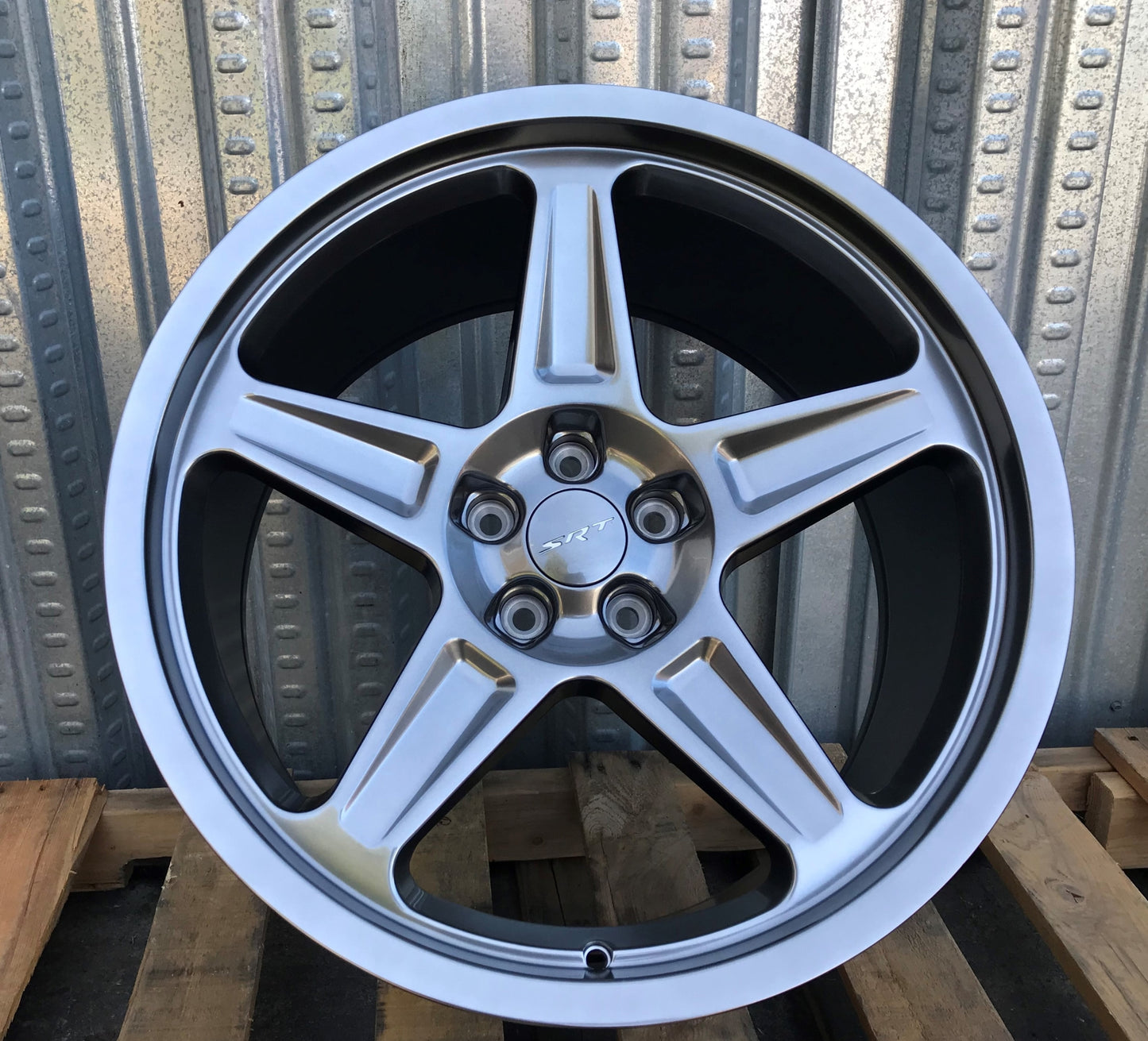 SR1 20x10.5 5x115 +22 71.5 HYPER BLACK (Challenger Charger RT SRT)