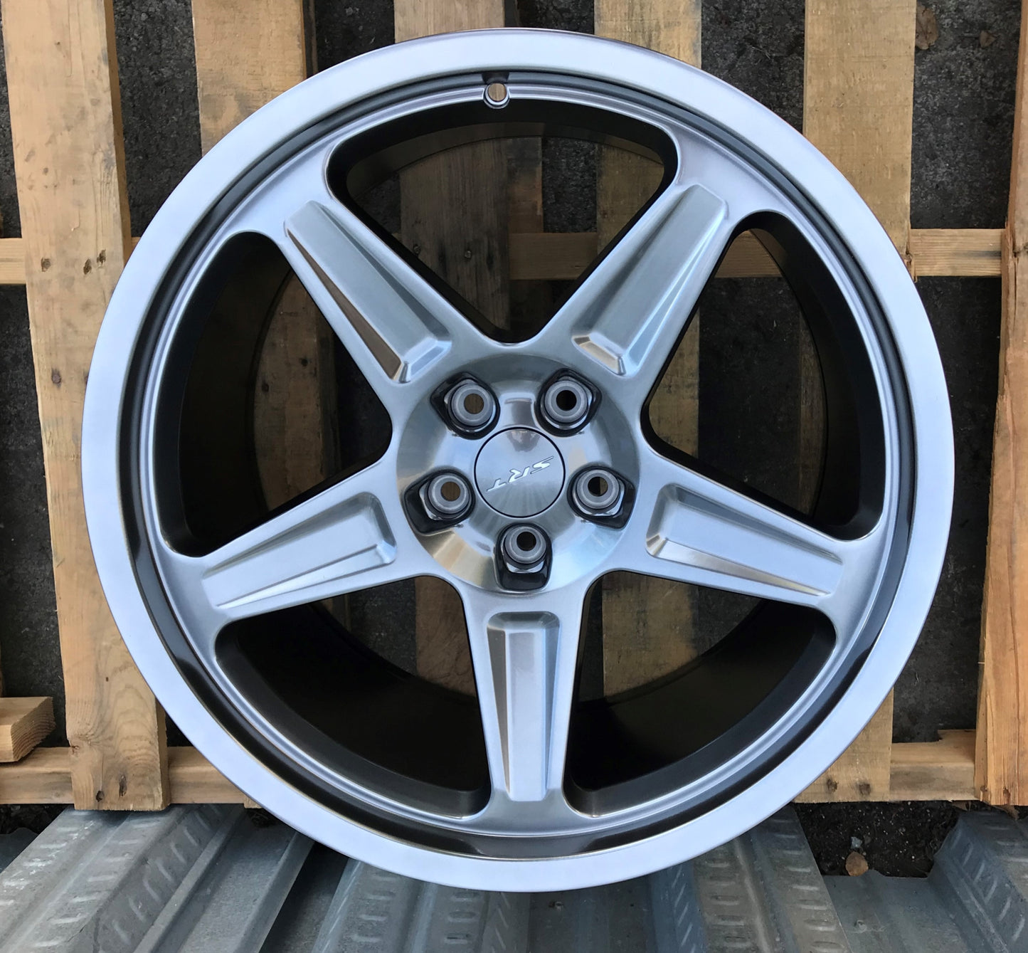 SR1 20x10.5 5x115 +22 71.5 HYPER BLACK (Challenger Charger RT SRT)