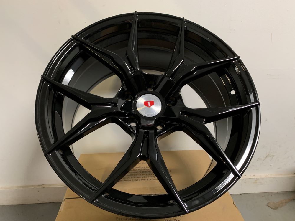 SET of 4 WHEELS RIMS /W531 Gloss Black 19x9.5 Et35 5x114.3 CB73.1 - alphasone